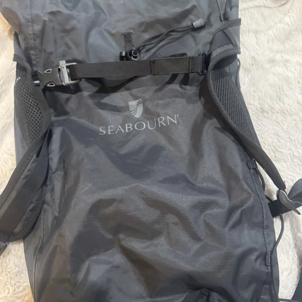 Helly Hansen Seabourn Black Waterproof Roll Top Dry Bag Backpack NWT
